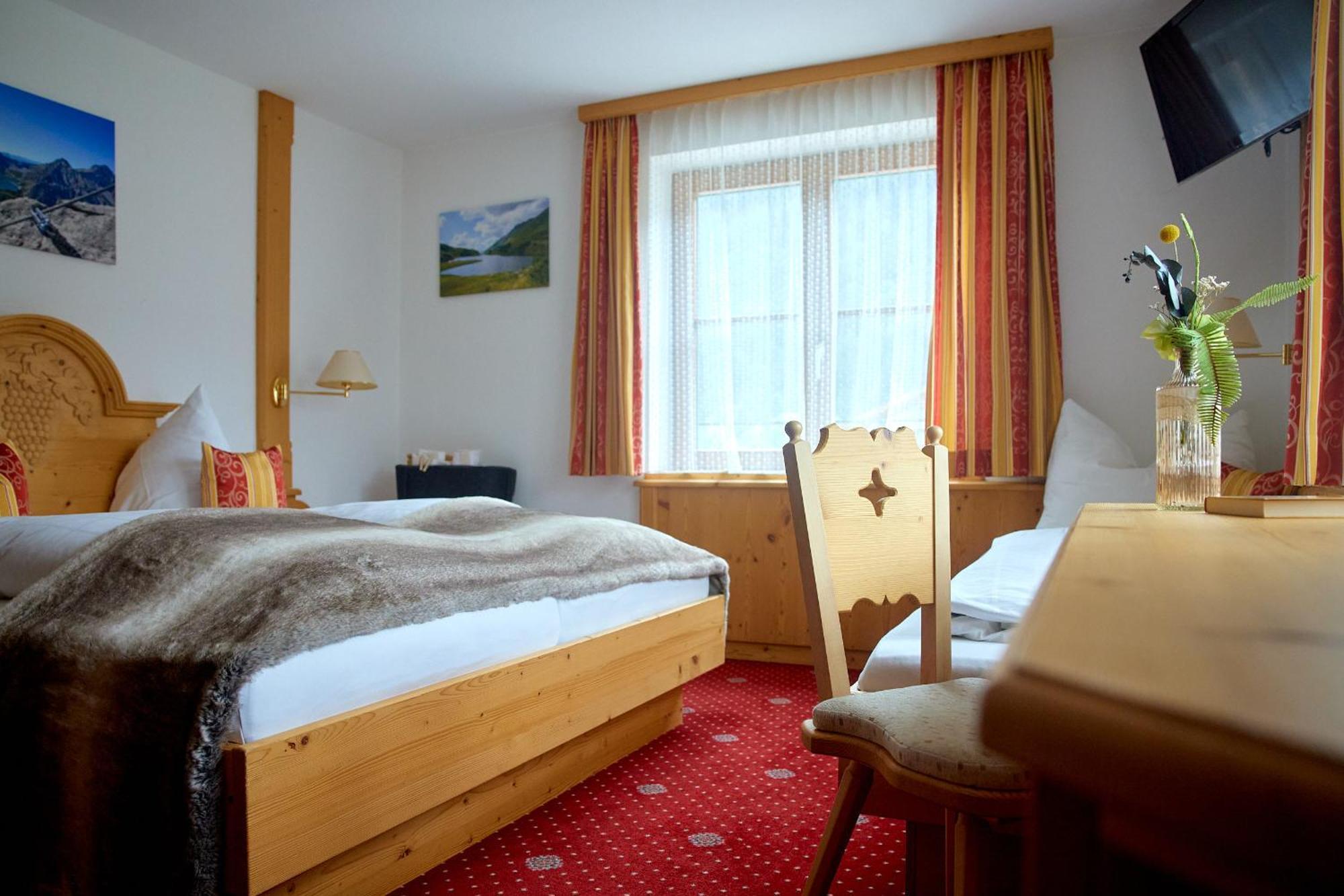 Montafon Moments Hotel Gortipohl Buitenkant foto