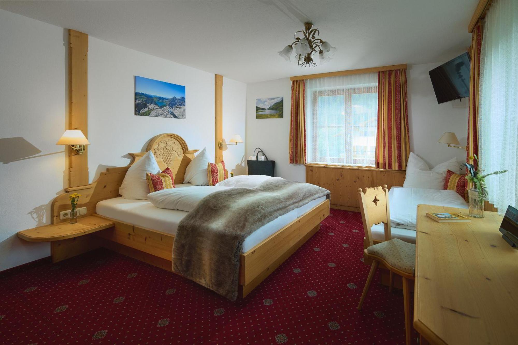 Montafon Moments Hotel Gortipohl Buitenkant foto
